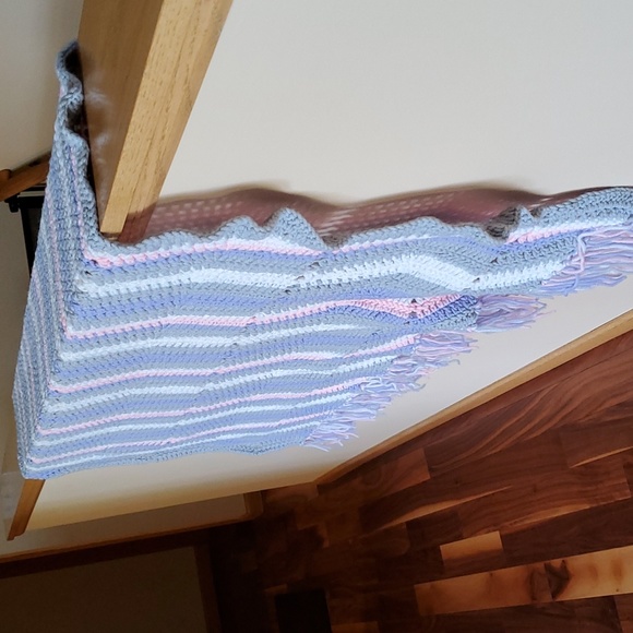 Like New Vintage Hand Crocheted Baby Blanket/Afghan,Gray,Pink,Lilac, 60"×52",EUC - Picture 7 of 8